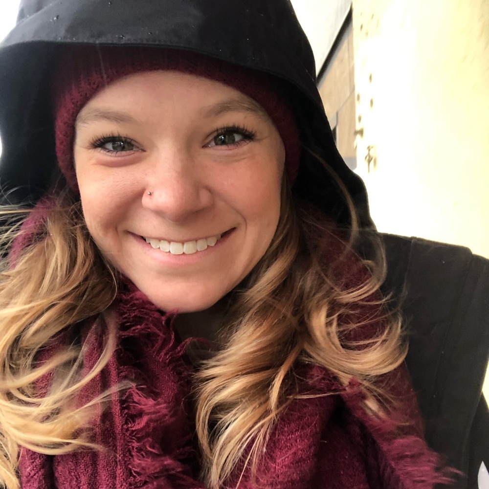 Meet your Posher, Kayla